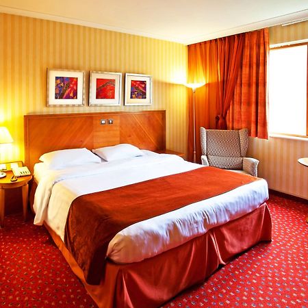 Britannia Daresbury Park Hotel & Spa Warrington Exteriör bild