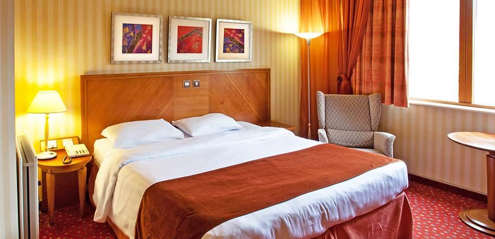 Britannia Daresbury Park Hotel & Spa Warrington Exteriör bild